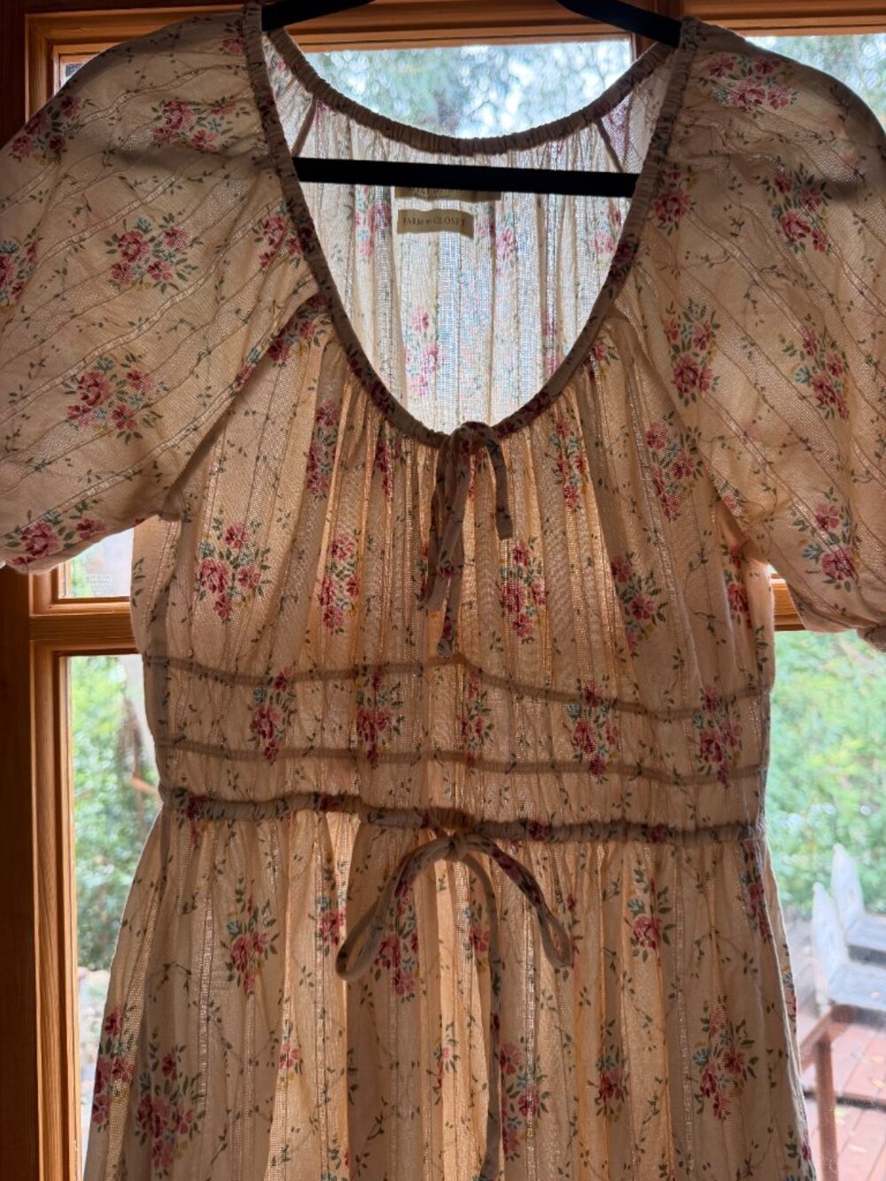 The Brynne Dress Petites | Vine Bouquet - Picture 2 of 10